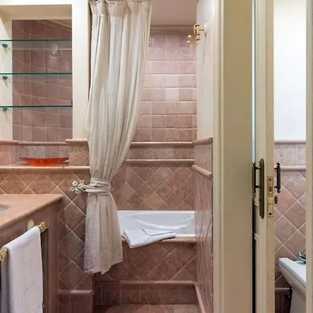 Imperial Luxury Golfside Escape In South Tenerife וילה