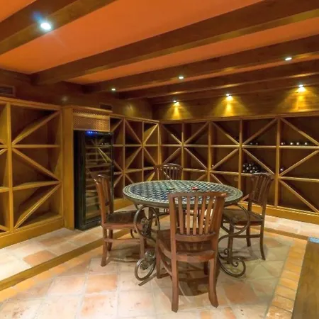 Imperial Luxury Golfside Escape In South Tenerife וילה ארונה
